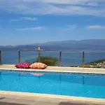 Sea View And Private Pool Selen Vilă *