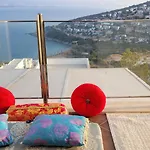 Sea View And Private Pool Selen