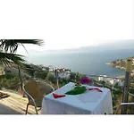 Sea View And Private Pool Selen Vilă